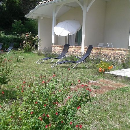 Chambres "Blanches" , Batiment Secondaire Hotel La Caravelle, Vue Jardin บิสการ์รอส-ปลาจ ภายนอก รูปภาพ